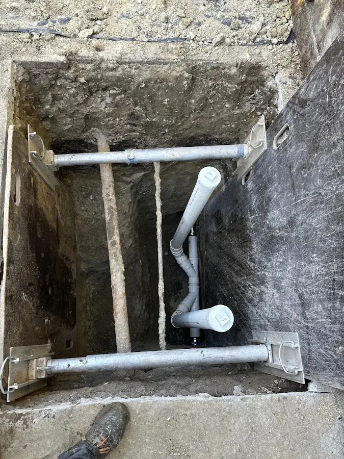 Experienced plumber completing Gas Line Repair work in Liberty